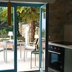 bezauberndes Steinhaus mit Garten in der Altstadt von Rovinj