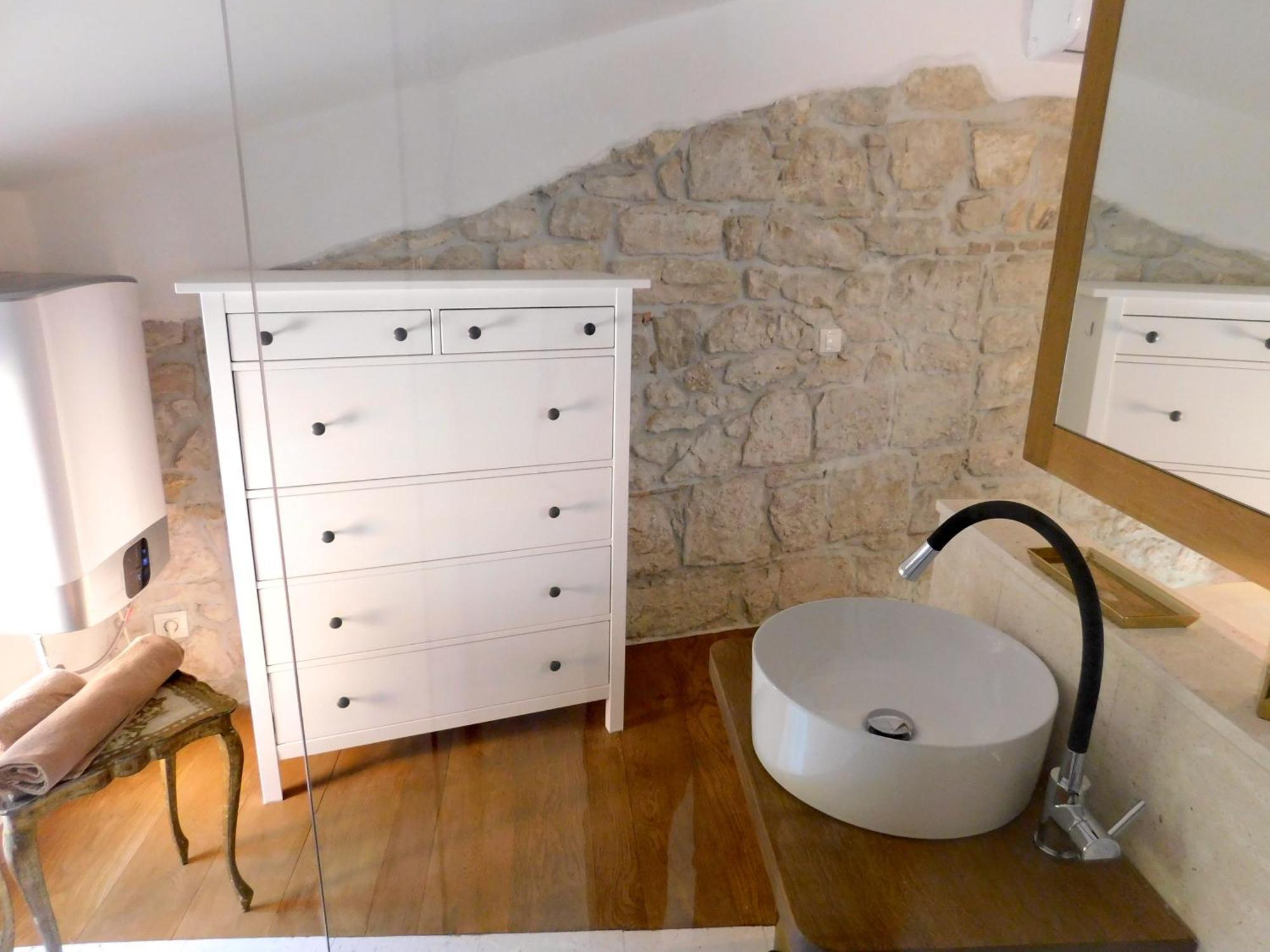 Bezauberndes Steinhaus Mit Garten In Der Altstadt Von Rovinj