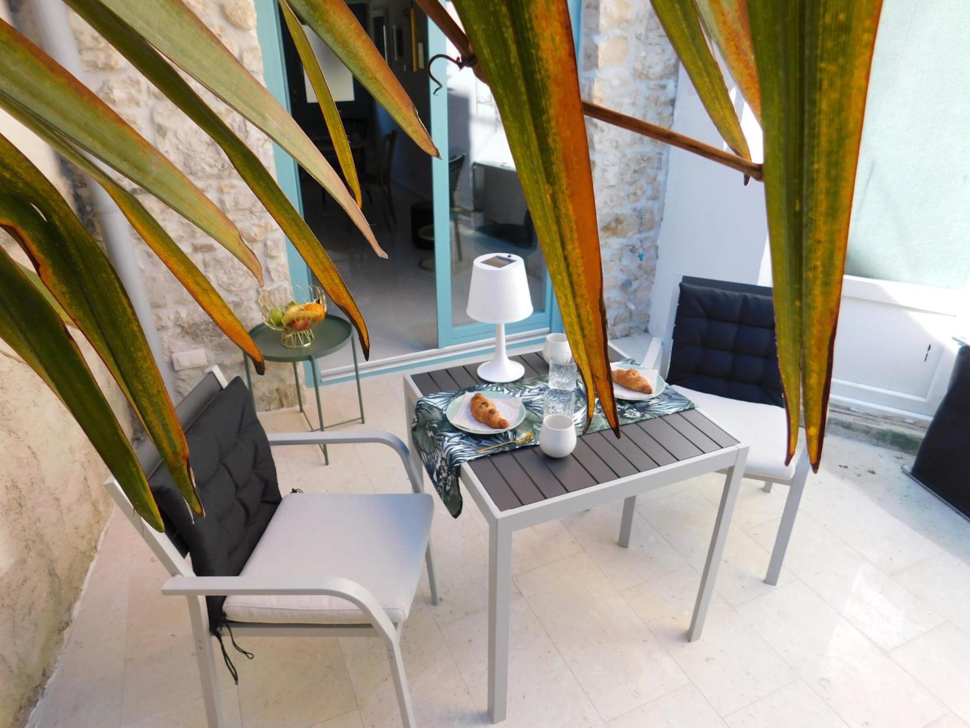 Apartment Bezauberndes Steinhaus Mit Garten In Der Altstadt Von *