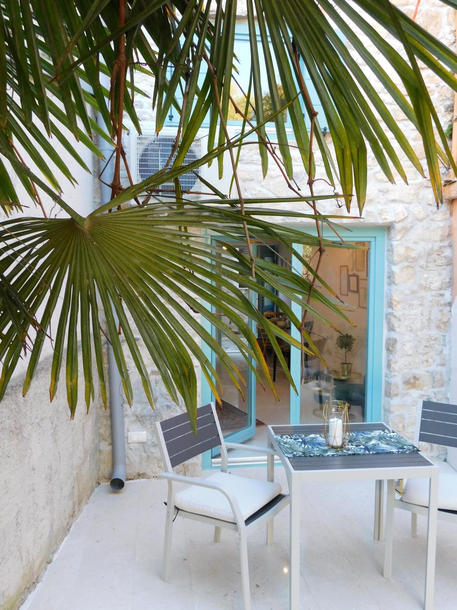 Apartment Bezauberndes Steinhaus Mit Garten In Der Altstadt Von